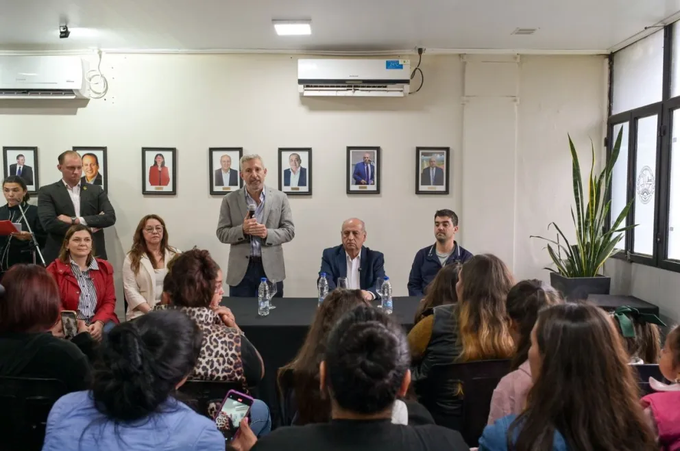 Se entregaron viviendas en Santa Elena