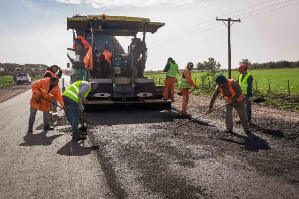 Continúa el asfaltado de la Ruta 23 entre los departamentos Uruguay y Colòn