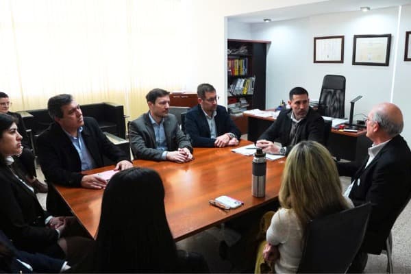El CGE firmó convenios con Adimer y Enersa para potenciar la capacitación laboral y la formación profesional en la provincia